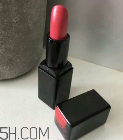 胭脂紅口紅適合什么人？胭脂紅口適合年齡