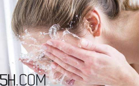 為什么會皮膚過敏？皮膚過敏是免疫力低嗎？