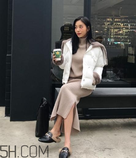 棉服配裙子好看嗎？棉衣配什么裙子好？