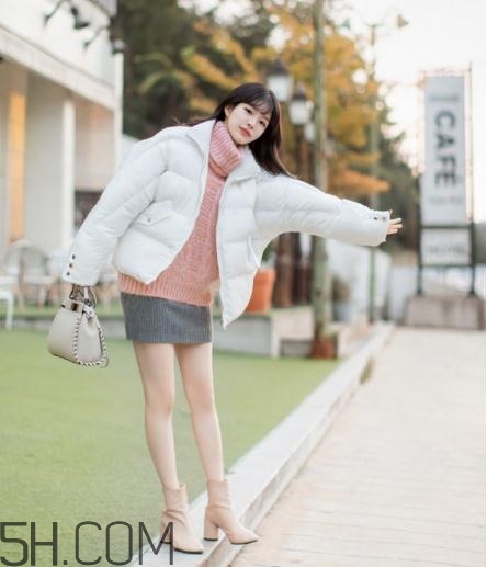 棉服配裙子好看嗎？棉衣配什么裙子好？