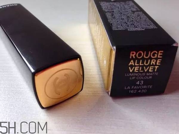 香奈兒絲絨口紅43適合黃皮嗎？香奈兒口紅哪個色最火？