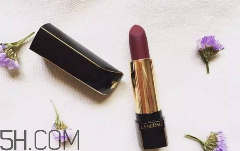 香奈兒絲絨口紅43適合黃皮嗎？香奈兒口紅哪個色最火？