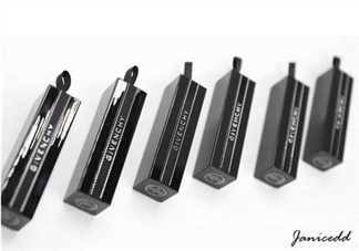 紀(jì)梵希新版禁忌之吻色號試色 紀(jì)梵希禁忌之吻16號好用嗎