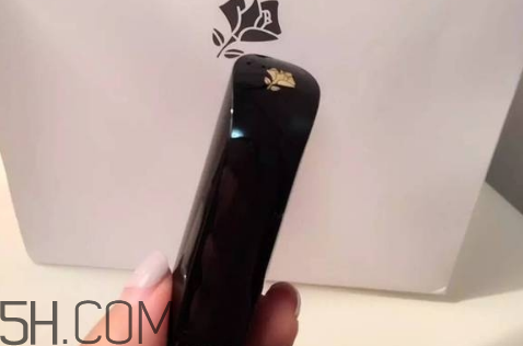 香奈兒絲絨口紅43適合黃皮嗎？香奈兒口紅哪個色最火？