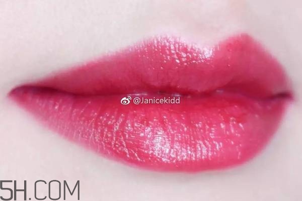 紀(jì)梵希新版禁忌之吻有哪些色號(hào)？紀(jì)梵希禁忌之吻霓虹唇膏試色