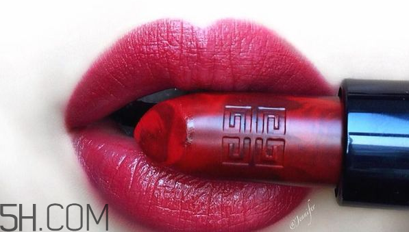 紀(jì)梵希新版禁忌之吻有哪些色號(hào)？紀(jì)梵希禁忌之吻霓虹唇膏試色