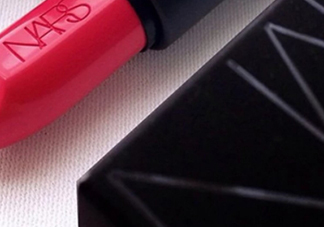 nars mona和mac chili顏色一樣嗎？nars mona和chili試色對(duì)比