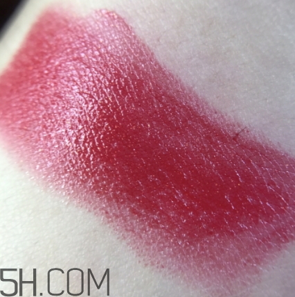 mac cockney適合黃皮嗎？mac cockney顯白嗎？