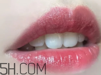 bobbi brown精油唇膏14號claret適合黃皮嗎？