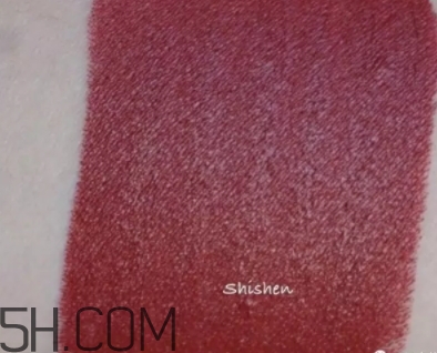 nars mona口紅顯白嗎？nars mona適合黃皮嗎？