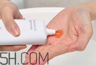 韓后花癡水漾潔顏啫喱適合什么膚質(zhì)_含皂基嗎 韓后花癡水漾潔顏啫喱適合什么膚質(zhì)_含皂基嗎