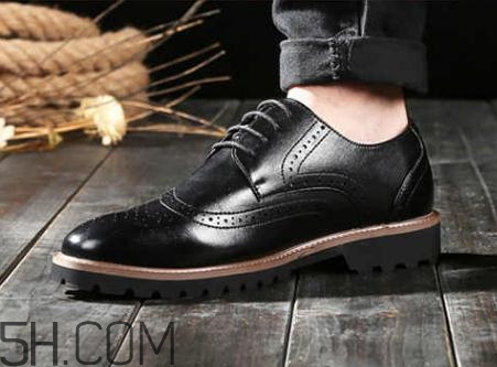 皮鞋掉皮了如何補救？皮鞋掉漆怎么修補？