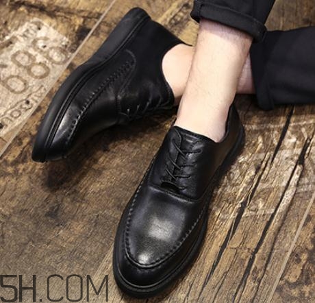 皮鞋被刮壞了怎么修復(fù)？皮鞋刮破皮了怎么辦？