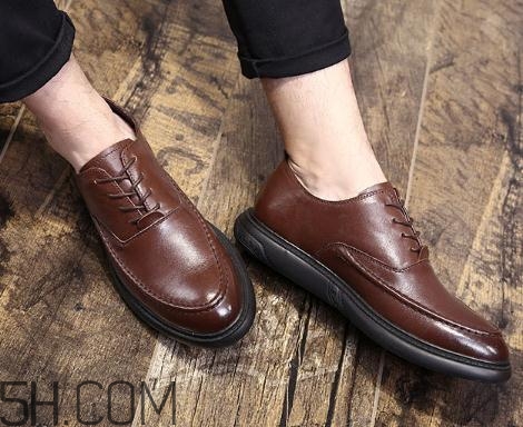 皮鞋能用牙膏擦嗎？皮鞋可以用酒精擦嗎？