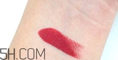 nars leslie張國榮色是什么顏色？nars leslie口紅試色