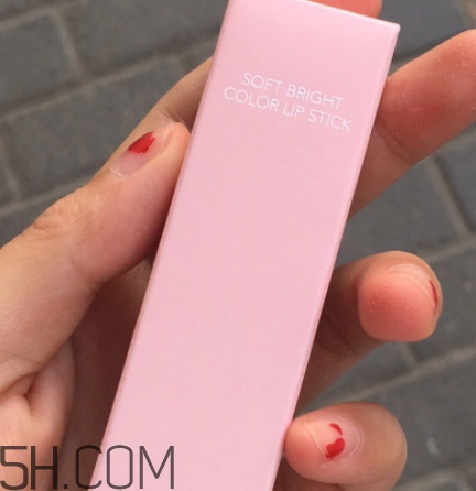 inmoo逸茉化妝品好用嗎？逸茉口紅使用心得