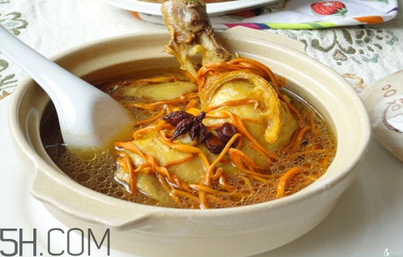 熟地黃與生地黃有什么區(qū)別？熟地黃有什么做法？