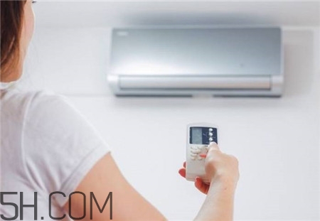 冬天用哪種類型的空調(diào)比較好？冬天用吸頂式空調(diào)好嗎？