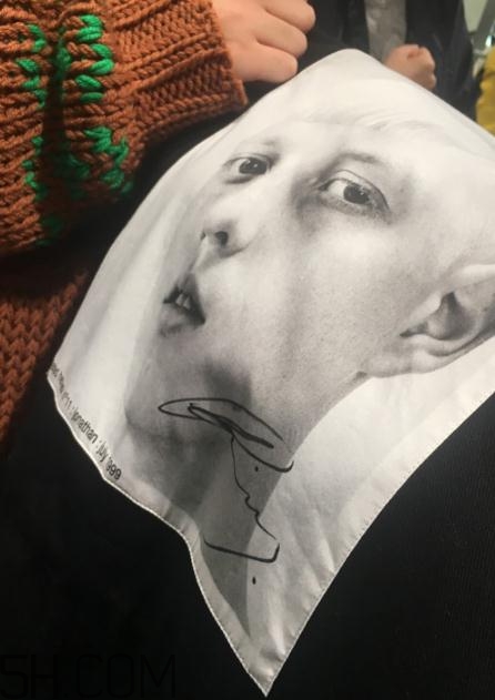 raf simons與dover street聯(lián)名東京獨占款毛衣多少錢_在哪買？