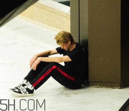 km20與off white聯(lián)名系列發(fā)售時(shí)間_在哪買？