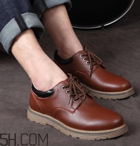 皮鞋可以在太陽(yáng)下曬嗎？皮鞋曬黃了怎么辦？