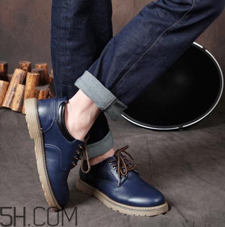 皮鞋可以在太陽下曬嗎？皮鞋曬黃了怎么辦？