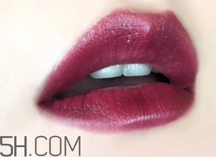 burberry口紅97和93哪個好看？burberry巴寶莉97和93對比
