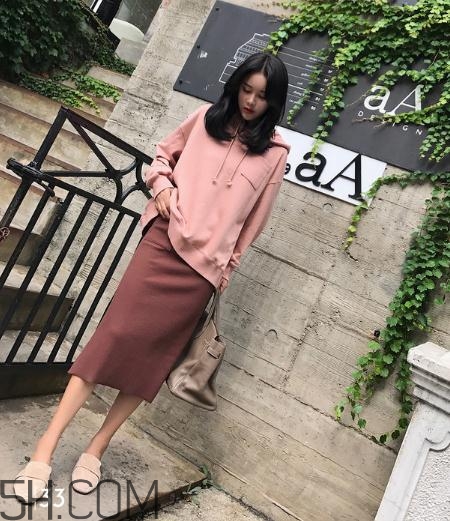 針織裙洗后會(huì)縮水嗎？針織裙洗后變長怎么辦？