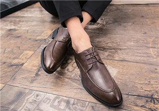 皮鞋曬過(guò)后變硬怎么辦？皮鞋曬掉色了怎么辦？