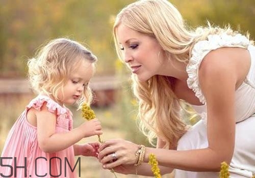 冬天空調(diào)開多少度比較適合嬰兒？嬰兒發(fā)燒可以開空調(diào)嗎？