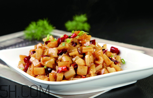 鐵鍋炒藕發(fā)黑了能吃嗎？為什么不能用鐵鍋炒藕？