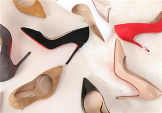 高跟鞋能帶上飛機(jī)嗎？高跟鞋能過(guò)安檢嗎？