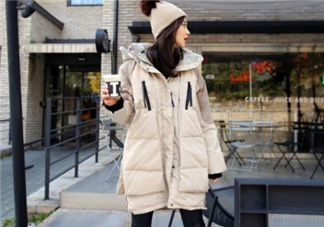 米色羽絨服怎么搭配？米色羽絨服搭配圖片