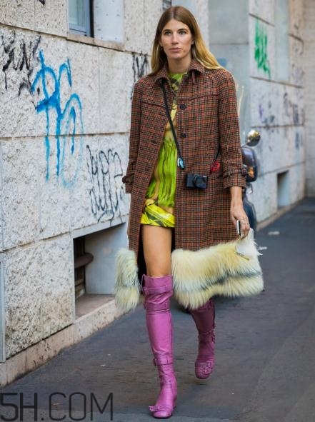 棕色格子大衣怎么搭配？棕色格子大衣搭配圖片