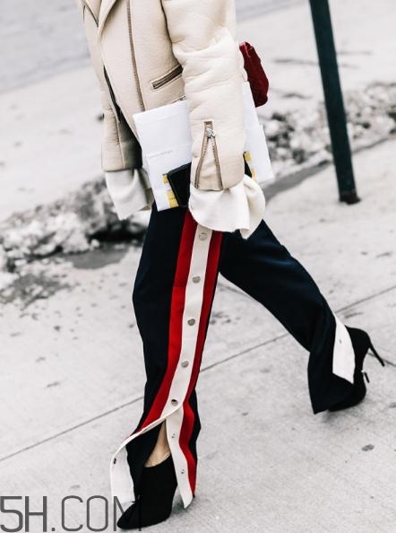 冬天運(yùn)動(dòng)褲配什么鞋子？冬天穿運(yùn)動(dòng)褲怎樣搭配鞋子？