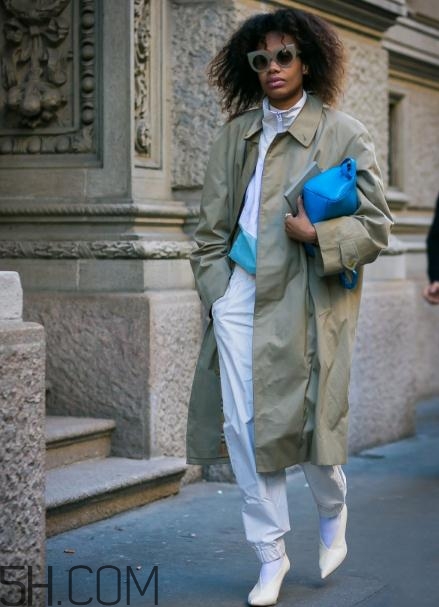 冬天運(yùn)動(dòng)褲配什么上衣？冬天穿運(yùn)動(dòng)褲怎么搭配？