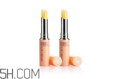 冬季如何選擇潤唇膏？天天涂唇膏的壞處