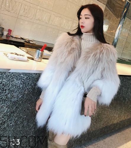 皮草能用洗衣機(jī)洗嗎？皮草可以用洗衣液洗嗎？