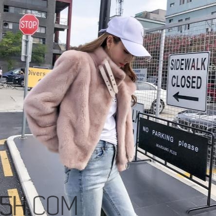 皮草可以噴香水嗎？皮草能放樟腦丸嗎？