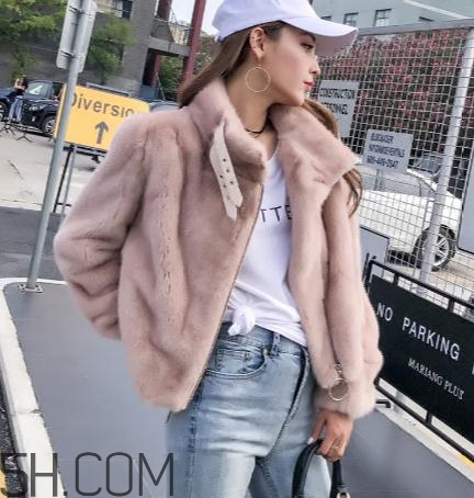 皮草可以噴香水嗎？皮草能放樟腦丸嗎？