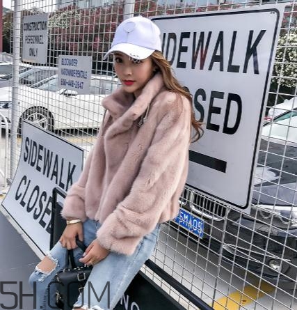 皮草可以噴香水嗎？皮草能放樟腦丸嗎？