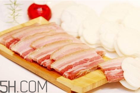 咸肉發(fā)霉了還能吃嗎 咸肉發(fā)霉了怎么辦 咸肉發(fā)霉了還能吃嗎 咸肉發(fā)霉了怎么辦