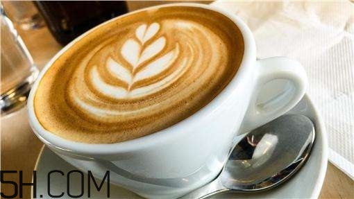 牛奶和咖啡可以混在一起喝嗎？怎么混合牛奶和咖啡？