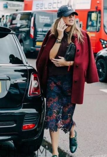 勃艮第紅是什么顏色？勃艮第色是酒紅色嗎？