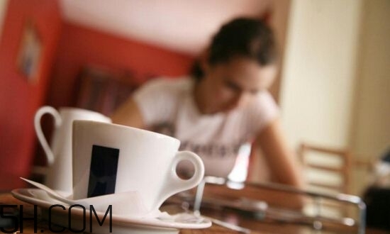 喝咖啡牙齒會變黃嗎？喝咖啡對牙齒有影響嗎？