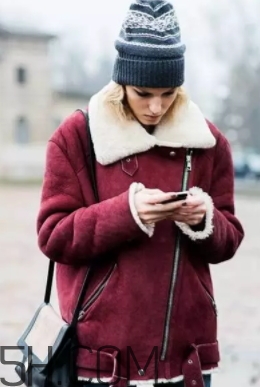 勃艮第紅怎么搭配？勃艮第色搭配什么顏色好看？