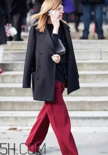 勃艮第紅怎么搭配？勃艮第色搭配什么顏色好看？