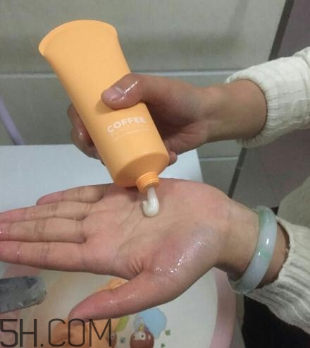 春紀咖啡清膚潔面乳好用嗎？春紀咖啡清膚潔面乳評測