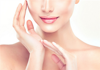 唇彩能當(dāng)唇膏用嗎？冬天怎樣涂唇彩好？