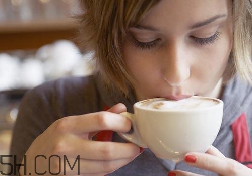 喝咖啡臉上會(huì)長(zhǎng)斑嗎？喝咖啡臉上長(zhǎng)斑了怎么回事？